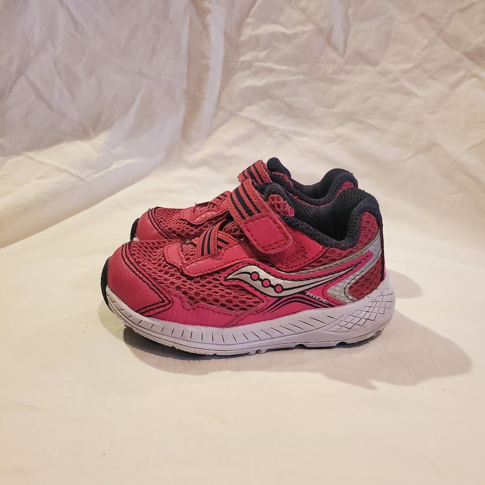 Saucony Kids Ride 10 Jr running shoes size 5W